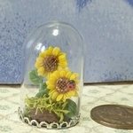 ミニチュアの花「ひまわりドームアレンジ」