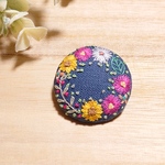 【期間限定セール】お花のリース刺繍ブローチ