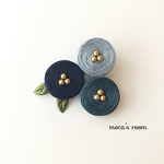 ３つのお花のブローチ  blue mix あじさい色　軽い