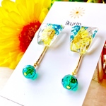 黄色いお花のピアス