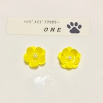 レジン 黄色 ペーパーフラワー   小 イヤリング   ピアス
