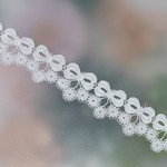 ケミカルレース 1m リボン 小花 オフ白 キナリ (LRB291WHJL00)