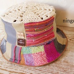 手織りのピンクがきめての HAT 