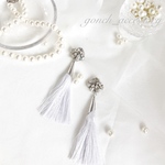 再販【Wedding】silky（silver）／スワロフスキーとタッセルのブライダルイヤリング プレ花嫁 ブライダルアクセサリー ブライダルピアス ウェディング