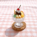 【SALE】レトロな喫茶店のフルーツチョコレートパフェ＊サンデー