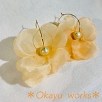 <送料込>フラワーコットンパールのフープピアス