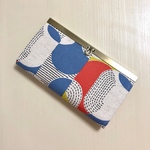 モダンレトロな長財布