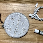 アンティークコットンレースのまるポーチ 直径12cm