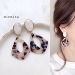 ✴︎NEW!✴︎マーブルドロップアクリルフープとゴールドデザインピアス