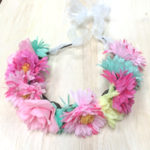 パステルな色合いの花かんむり