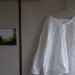 コットン総刺繡Ⅴネックプルオーバー
