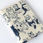 カードケースカバー　猫いっぱい　生成