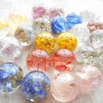 一部再販！*レジン*ドライフラワーの丸ピアス