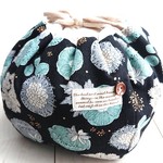      『Colon●巾着 』(大)■北欧テイスト／Brooch Flower(ブラック) 