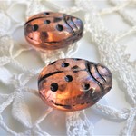 チェコビーズ　🐞薄いブラウン２個