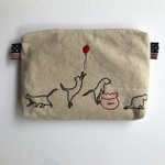 黒猫刺繍のポーチ