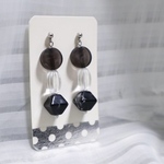 大ぶり モノトーンのアクリルビーズピアス/イヤリング