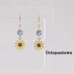 ❂太陽の花❂ ひまわりとブルーオーラのサマーピアス（イエロー）
