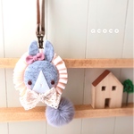 ロゼットうさぎちゃんのポケット付バッグチャーム