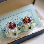 芙蓉モチーフとレモン色の花が咲く、ピアス/イヤリング