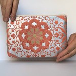 帯から作ったマルチケース♪大きな華文が素敵♪グレーブルー色★ゴールド　ポーチ／通帳／お薬手帳／袱紗／御朱印帳入れ
