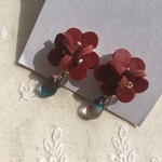本革お花イヤリング    赤