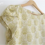 yellow* チューリップスリーブチュニックブラウス　フリーサイズ