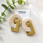 𓐍ベージュ×マスタード𓐍チェーン ピアス イヤリング 大ぶり　淡色