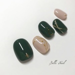 SALE期間中☆全商品1000円以下！【No.010】オフィスネイル/オールシーズン/ラメ/シンプルネイル/ベージュ/ダークグリーン