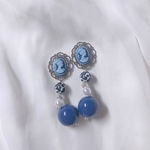 ブルーカメオピアス/イヤリング