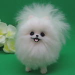 羊毛フェルト  犬  ポメラニアン  白  ホワイト  置物