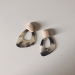 アクリル ピアス べっ甲