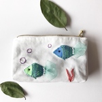 お魚刺繍と大人のシャカシャカポーチ