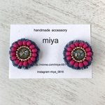 デニムフラワー［赤］ビーズ刺繍ピアス・イヤリング