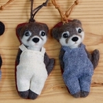 D サロペット カワウソ君  バッグチャーム 羊毛フェルト