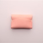 乙女椿のような春色ピンク　シンプルさにこだわったたっぷり入る名刺入れ