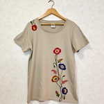Sさま専用♬【送料無料】レディースTシャツ/手染め紅型（びんがた）のTシャツ/芥子の花