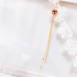 片耳イニシャルスイングピアス