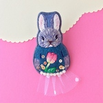 ウサギとtulip🌷/gray