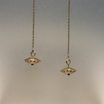 UFOの形のアメリカンピアス