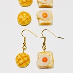 メロンパン 目玉焼きトースト ピアス