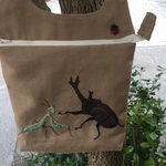 カブトムシとカマキリショルダーバック