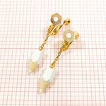 ゆらゆら、色鉛筆のピアス