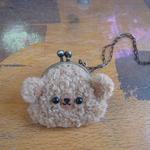 ベージュくまくまちびがま口ネックレス