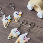 ねこちゃん、うさちゃんアイス ✩.*˚お名前キーホルダー