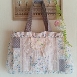 カラフルお花刺繍のふわふわ布バッグ