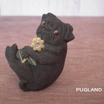 folkloro様ご依頼品・パグブローチ・黒～抱っこの抱っこ・ピンク花