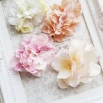 優しい色合いの紫陽花のポニーフック