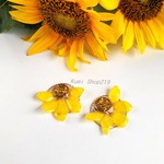ひまわりピアス／イヤリング