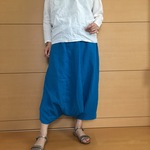 ダブルガーゼ生地　スカンツ風パンツ　明るいブルー